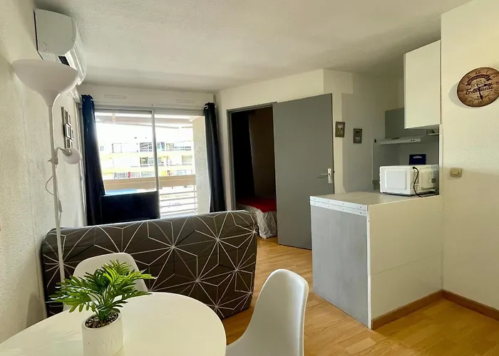 Cosy 2 Pieces Avec Wifi, Terrasse Ouest, 50m Et Commerces - Sud - Fr-1-748-21