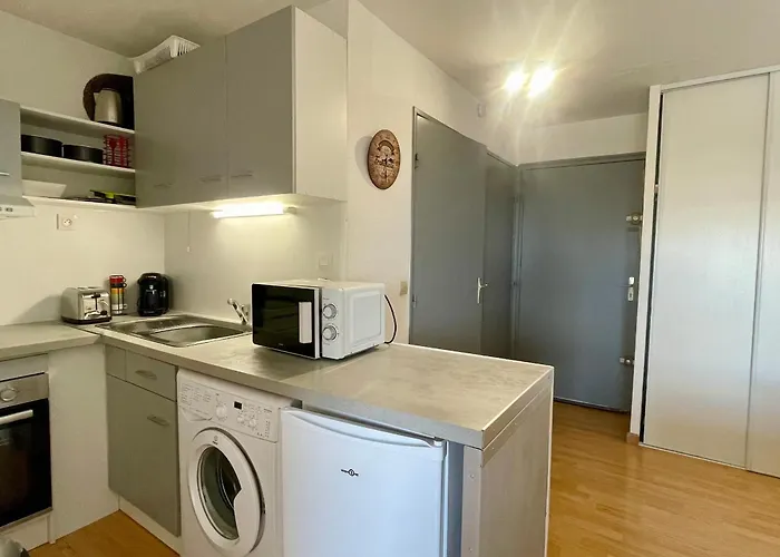 Cosy 2 Pieces Avec Wifi, Terrasse Ouest, 50m Et Commerces - Sud - Fr-1-748-21 *
