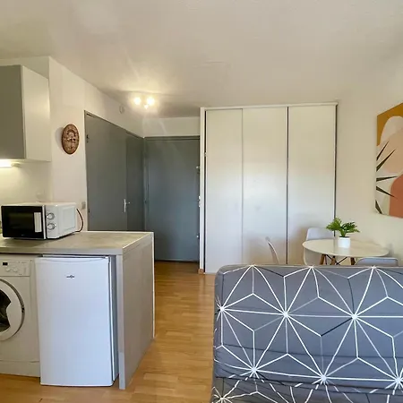 Apartmán Cosy 2 Pieces Avec Wifi, Terrasse Ouest, 50m Et Commerces - Sud - Fr-1-748-21 *