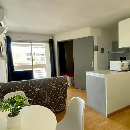 Cosy 2 Pieces Avec Wifi, Terrasse Ouest, 50m Et Commerces - Sud - Fr-1-748-21