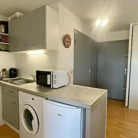 Cosy 2 Pièces Avec Wifi, Terrasse Ouest, 50m Et Commerces - Sud - Fr-1-748-21 *