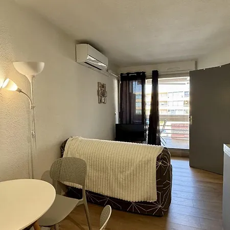Cosy 2 Pieces Avec Wifi, Terrasse Ouest, 50m Et Commerces - Sud - Fr-1-748-21 *