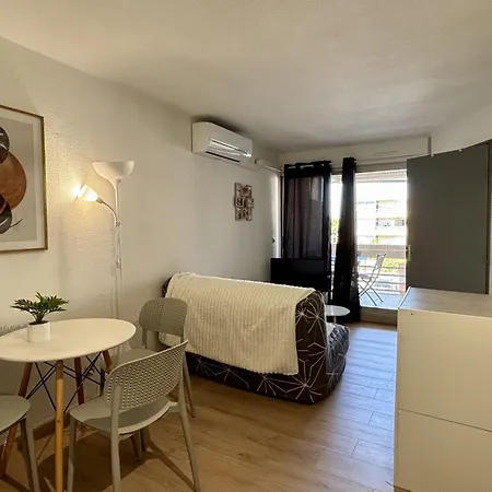 Cosy 2 Pieces Avec Wifi, Terrasse Ouest, 50m Et Commerces - Sud - Fr-1-748-21 * كانيه